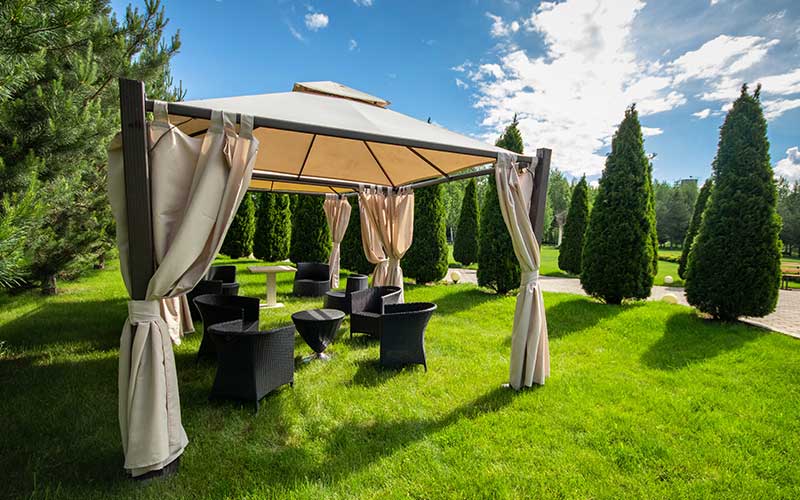 gazebo in giardino